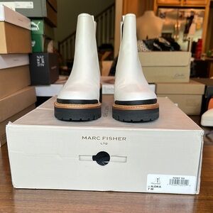 Sz 7.5 Marc Fisher Cream Ankle Booties Sleek Minimalist Design